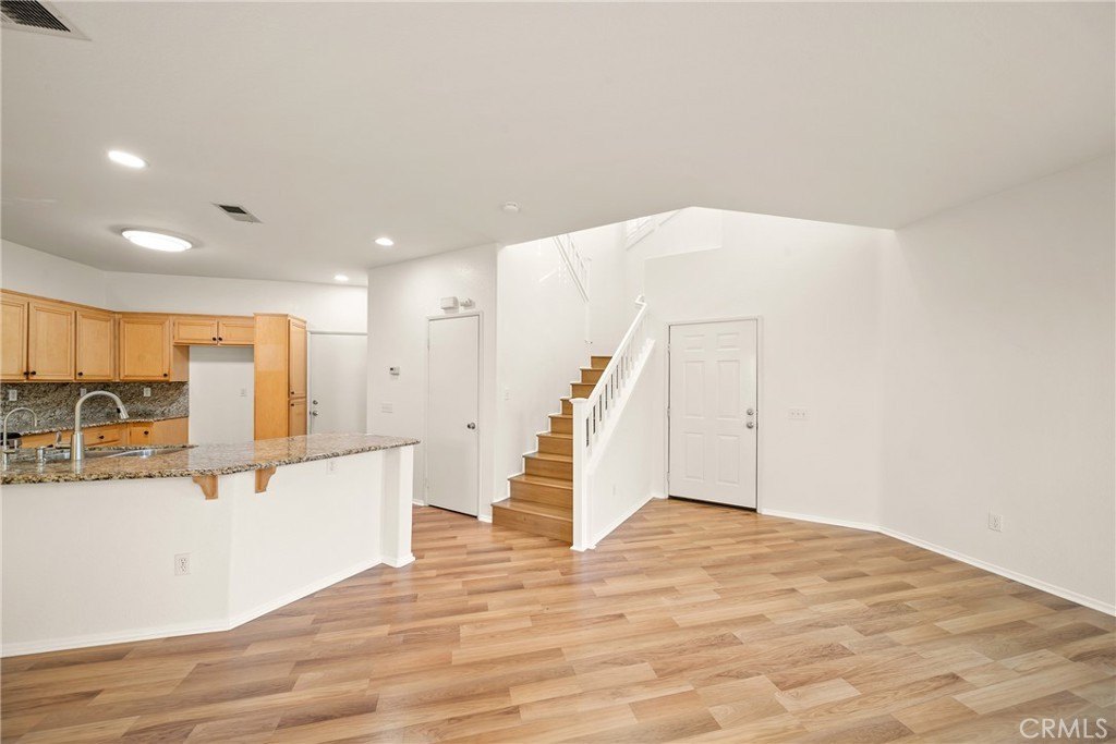 Simi Valley, California, 93065, United States, 3 Bedrooms Bedrooms, ,2.5 BathroomsBathrooms,Residential,Forsale,1941494