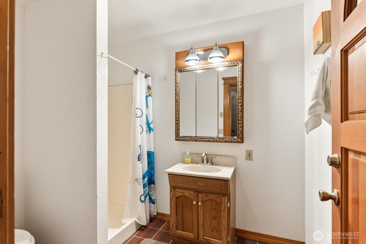 Anacortes, Washington, 98221, United States, 3 Bedrooms Bedrooms, ,3 BathroomsBathrooms,Residential,Forsale,1884749