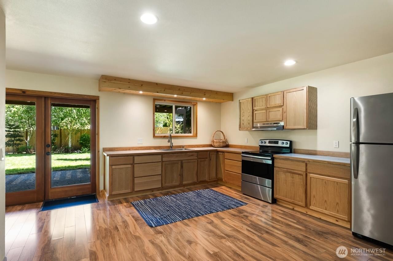 Anacortes, Washington, 98221, United States, 5 Bedrooms Bedrooms, ,3 BathroomsBathrooms,Residential,Forsale,1884748