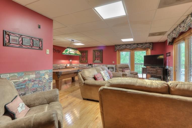 Sevierville, Tennessee, 37862, United States, 4 Bedrooms Bedrooms, ,4 BathroomsBathrooms,Residential,Forsale,1893815
