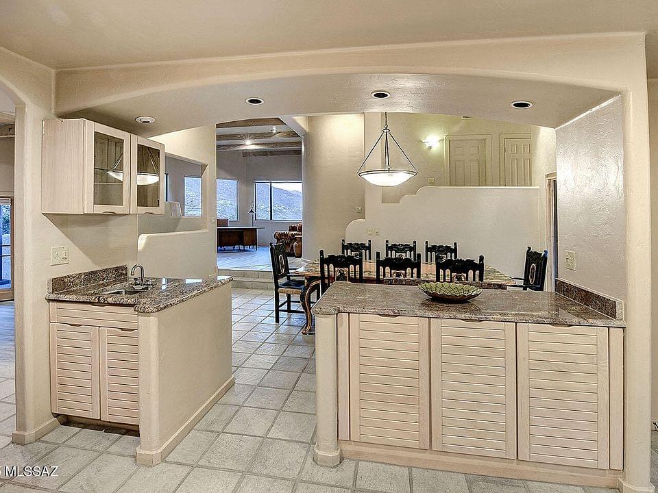 Tucson, Arizona, 85750, United States, 5 Bedrooms Bedrooms, ,5 BathroomsBathrooms,Residential,Forsale,2004014