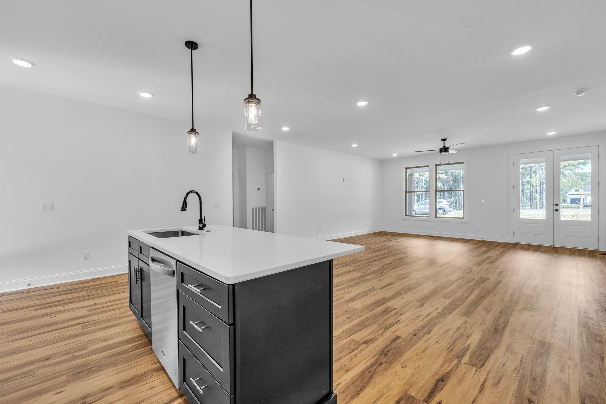 Jasper, Tennessee, 37347, United States, ,Residential,Forsale,1946767