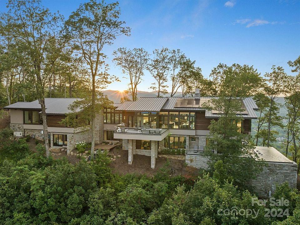 Arden, North Carolina, 28704, United States, 6 Bedrooms Bedrooms, ,5.5 BathroomsBathrooms,Residential,Forsale,1946454