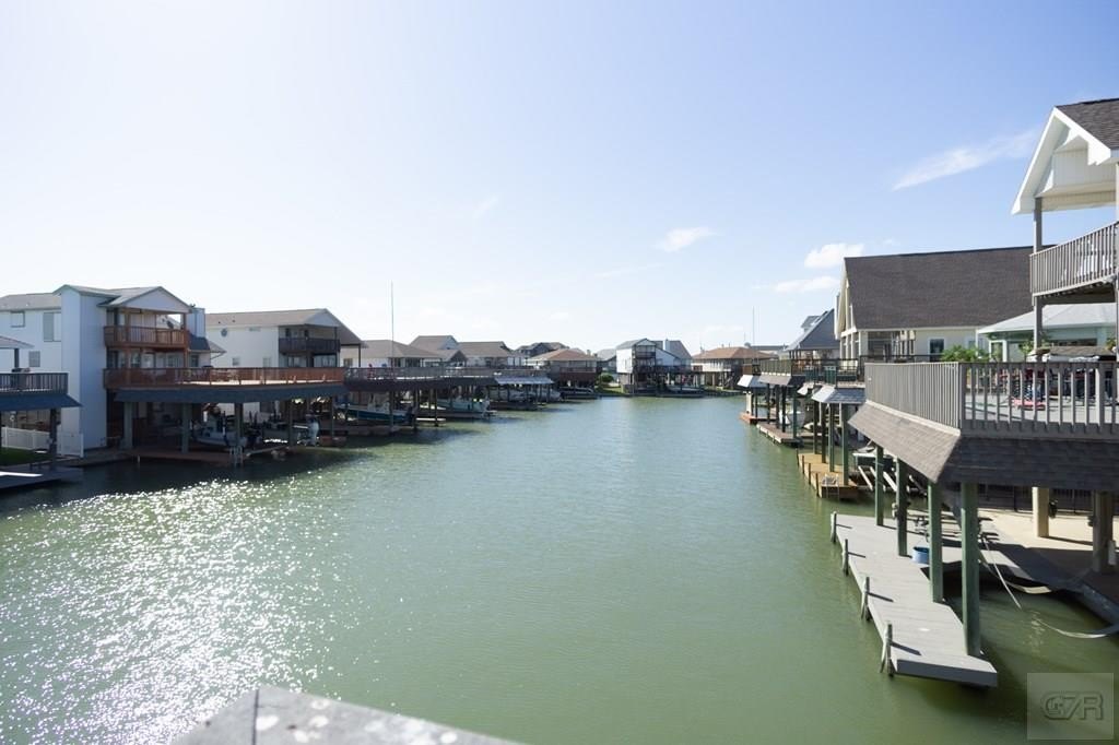 Tiki Island, Texas, 77554, United States, 3 Bedrooms Bedrooms, ,2 BathroomsBathrooms,Residential,Forsale,1953102