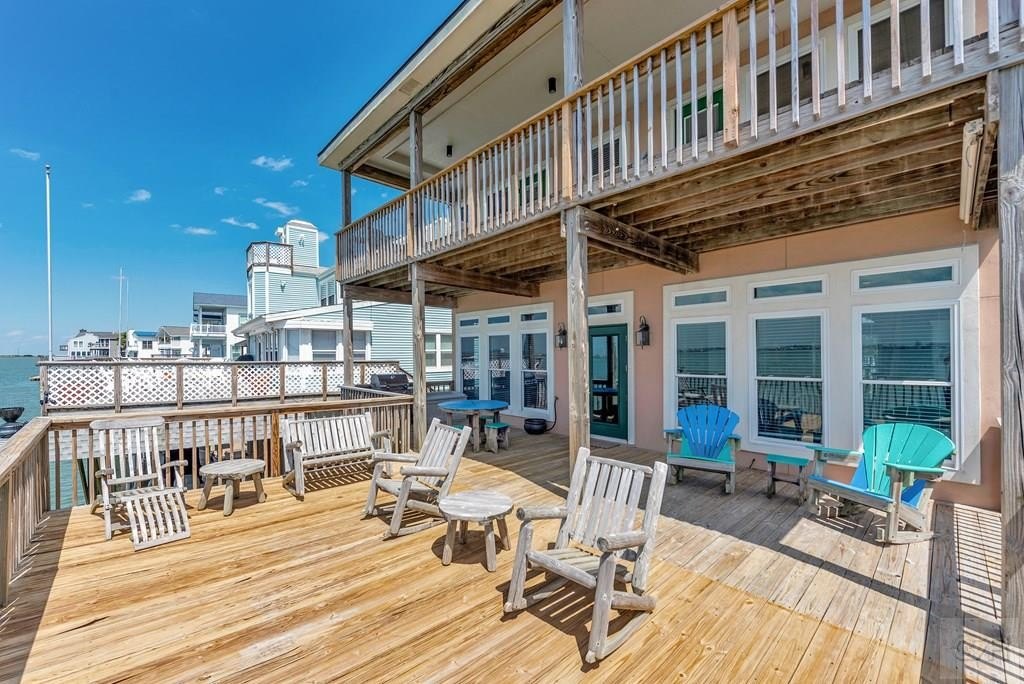Tiki Island, Texas, 77554, United States, 3 Bedrooms Bedrooms, ,3 BathroomsBathrooms,Residential,Forsale,1953100