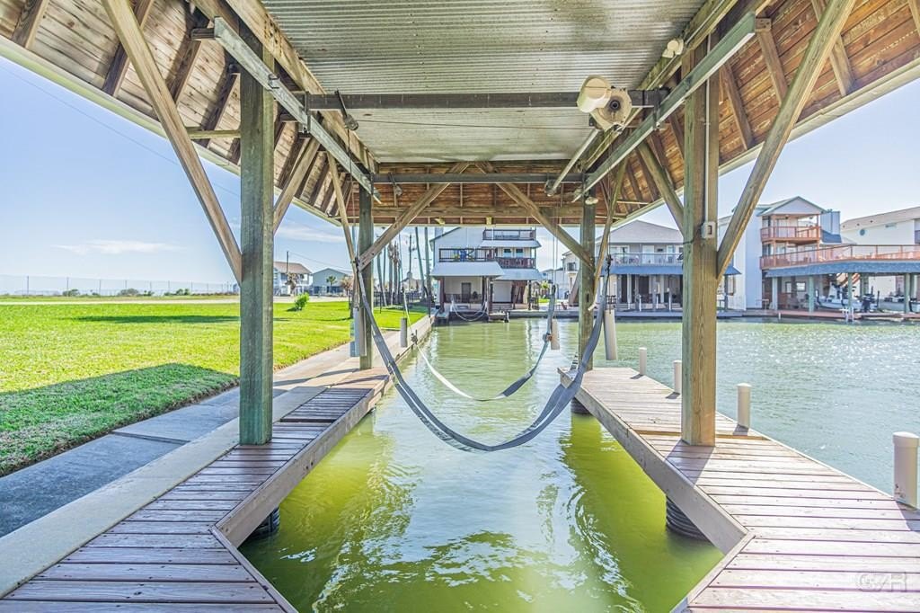 Tiki Island, Texas, 77554, United States, 3 Bedrooms Bedrooms, ,2 BathroomsBathrooms,Residential,Forsale,1953102