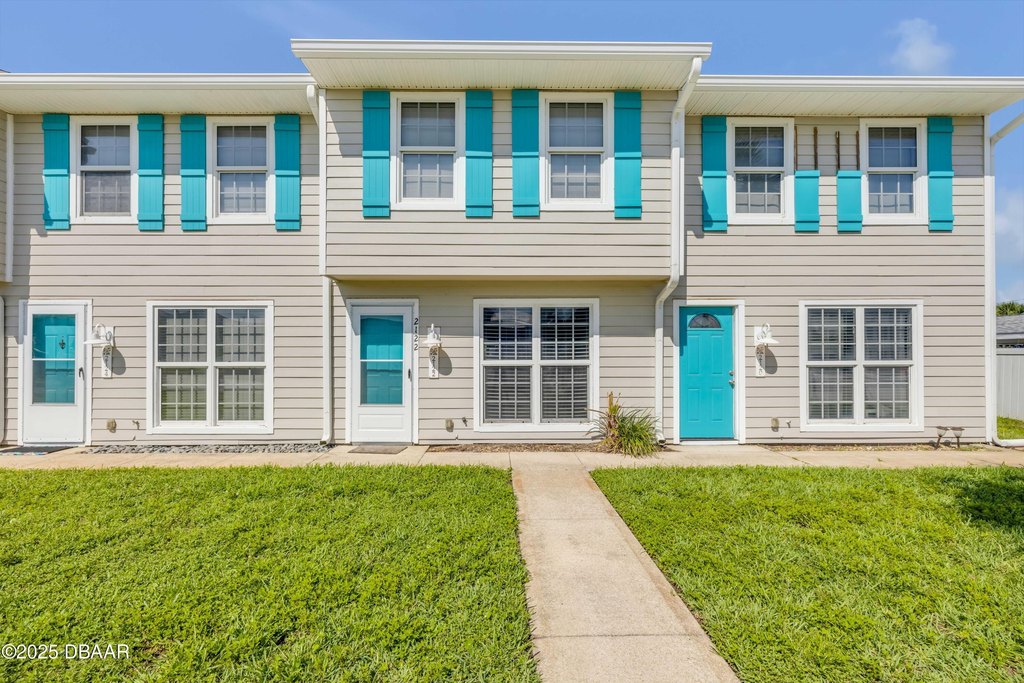 New Smyrna Beach, Florida, 32169, United States, 2 Bedrooms Bedrooms, ,1.5 BathroomsBathrooms,Residential,Forsale,1964576