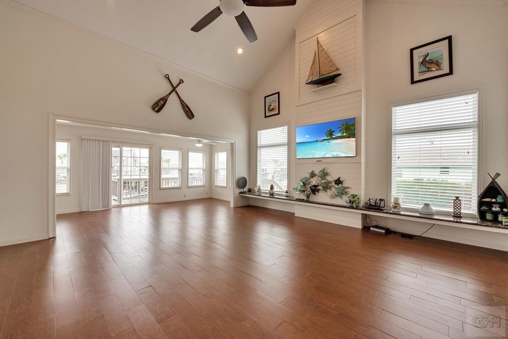 Tiki Island, Texas, 77554, United States, 3 Bedrooms Bedrooms, ,2 BathroomsBathrooms,Residential,Forsale,1972280