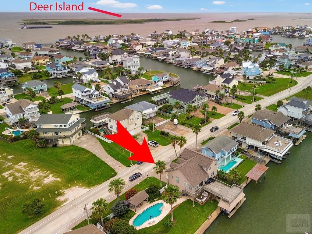 Tiki Island, Texas, 77554, United States, 3 Bedrooms Bedrooms, ,2 BathroomsBathrooms,Residential,Forsale,1972280