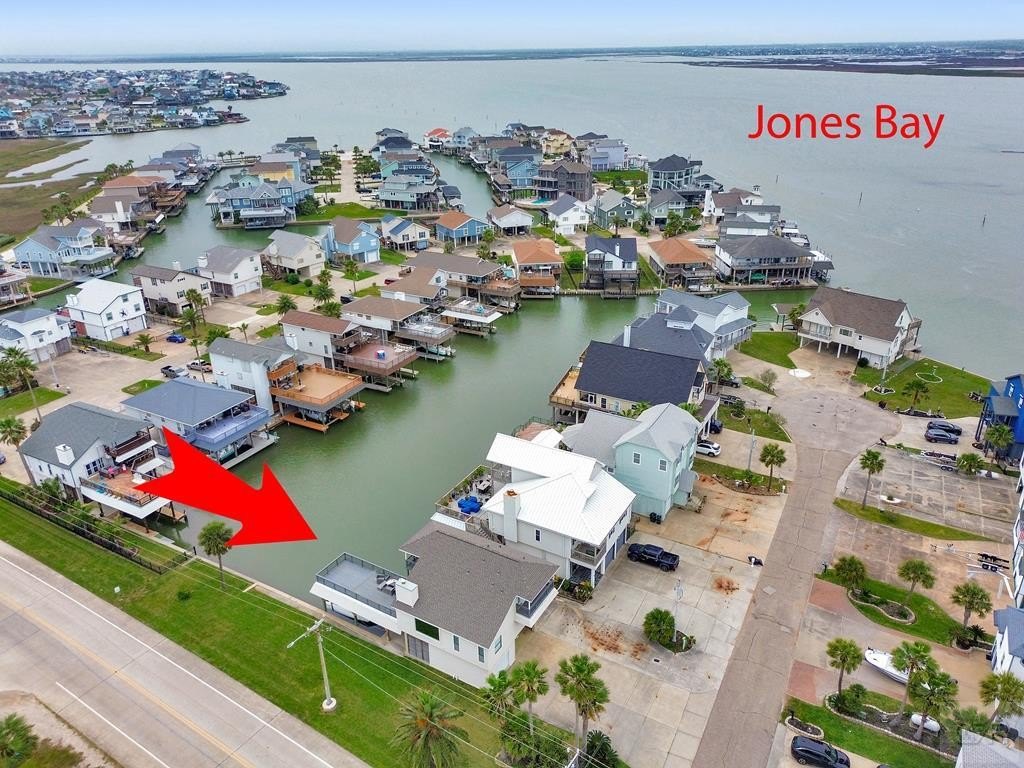 Tiki Island, Texas, 77554, United States, 3 Bedrooms Bedrooms, ,2 BathroomsBathrooms,Residential,Forsale,1953102