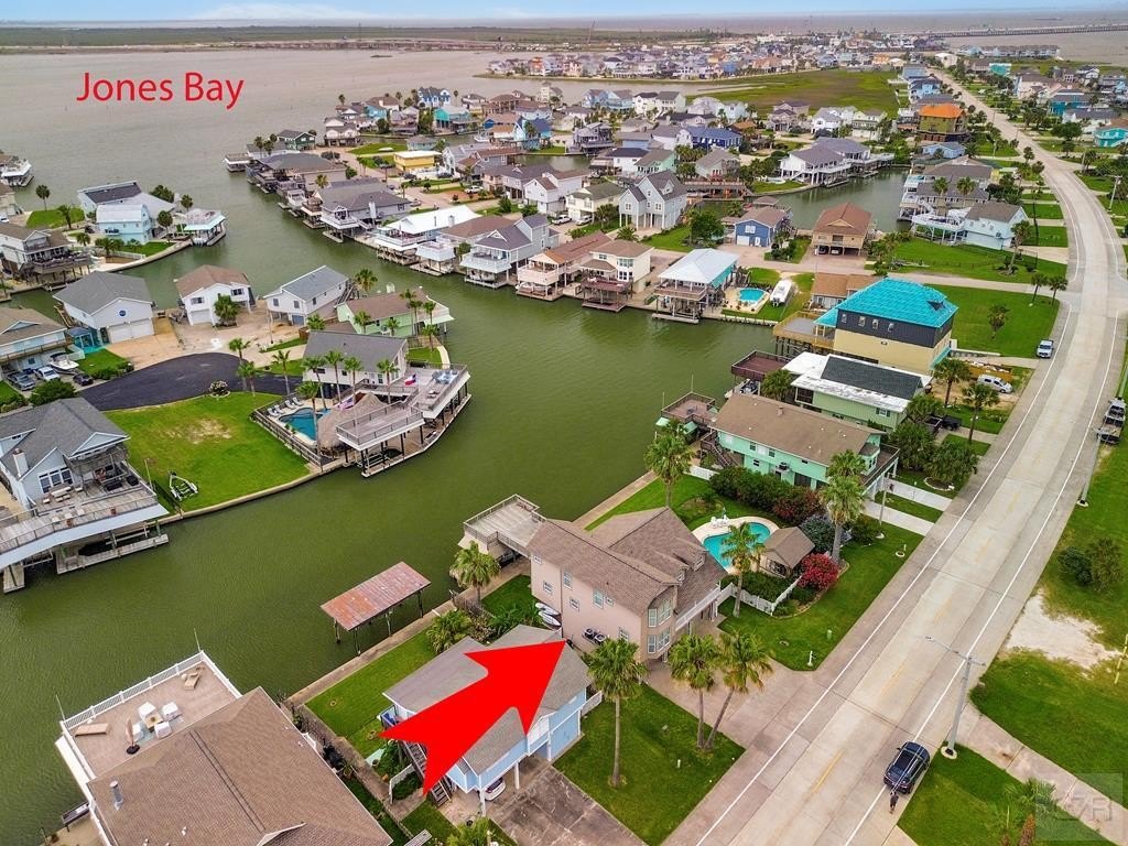 Tiki Island, Texas, 77554, United States, 3 Bedrooms Bedrooms, ,2 BathroomsBathrooms,Residential,Forsale,1972280