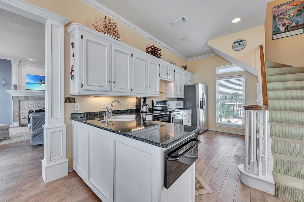 Tiki Island, Texas, 77554, United States, 3 Bedrooms Bedrooms, ,3 BathroomsBathrooms,Residential,Forsale,1953100