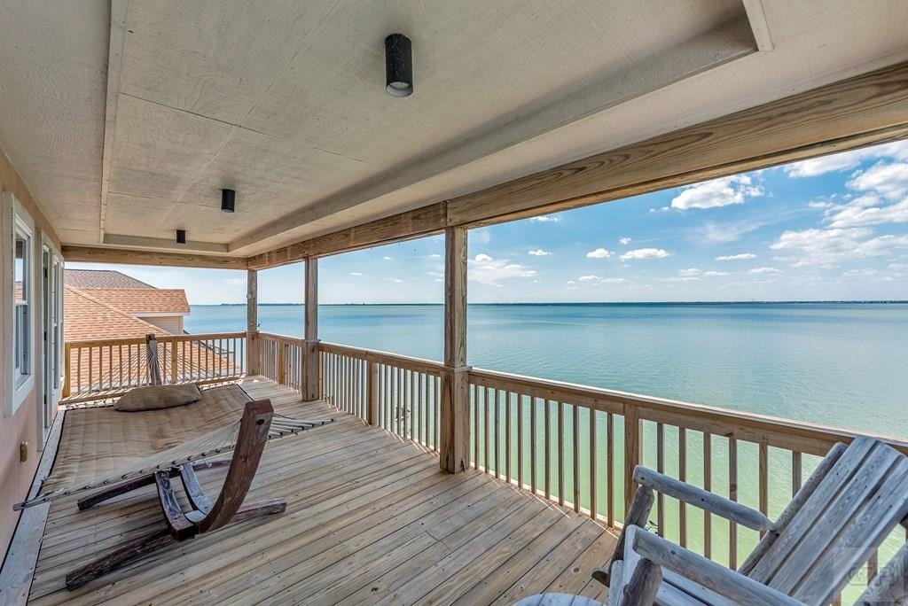 Tiki Island, Texas, 77554, United States, 3 Bedrooms Bedrooms, ,3 BathroomsBathrooms,Residential,Forsale,1953100