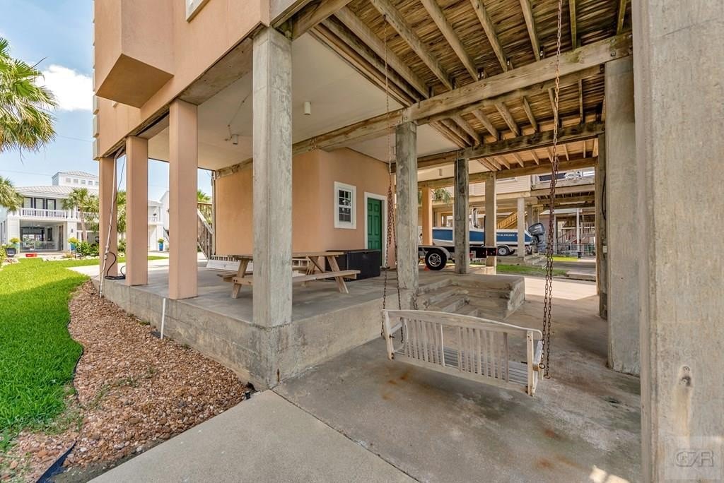 Tiki Island, Texas, 77554, United States, 3 Bedrooms Bedrooms, ,3 BathroomsBathrooms,Residential,Forsale,1953100