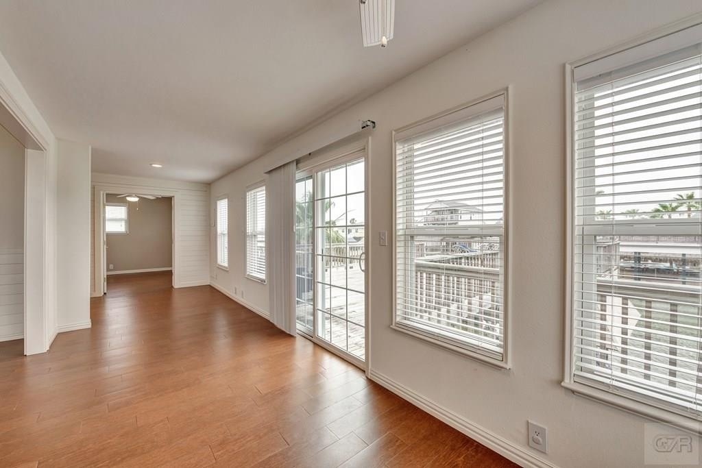 Tiki Island, Texas, 77554, United States, 3 Bedrooms Bedrooms, ,2 BathroomsBathrooms,Residential,Forsale,1972280