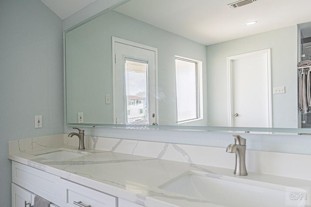 Tiki Island, Texas, 77554, United States, 3 Bedrooms Bedrooms, ,2 BathroomsBathrooms,Residential,Forsale,1953102