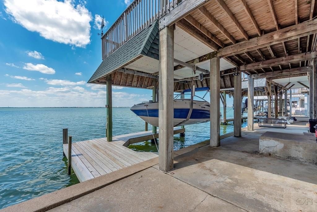 Tiki Island, Texas, 77554, United States, 3 Bedrooms Bedrooms, ,3 BathroomsBathrooms,Residential,Forsale,1953100
