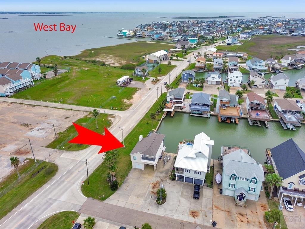 Tiki Island, Texas, 77554, United States, 3 Bedrooms Bedrooms, ,2 BathroomsBathrooms,Residential,Forsale,1953102