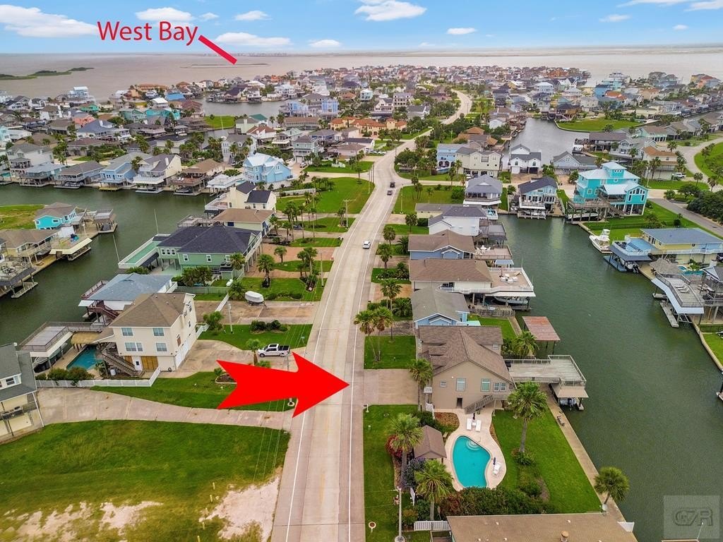 Tiki Island, Texas, 77554, United States, 3 Bedrooms Bedrooms, ,2 BathroomsBathrooms,Residential,Forsale,1972280