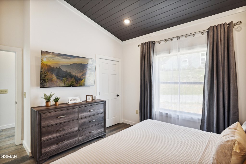 Gatlinburg, Tennessee, 37738, United States, 1 Bedroom Bedrooms, ,2.5 BathroomsBathrooms,Residential,Forsale,1893763