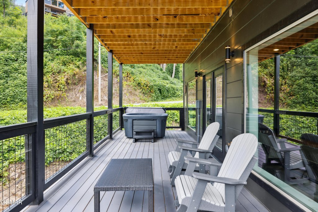 Gatlinburg, Tennessee, 37738, United States, 1 Bedroom Bedrooms, ,2.5 BathroomsBathrooms,Residential,Forsale,1893763