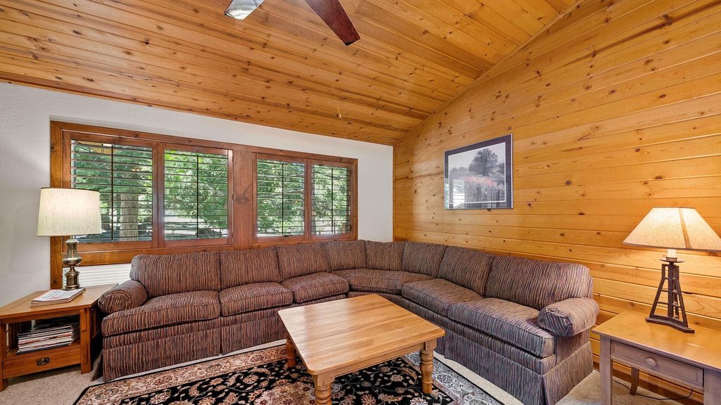 Graeagle, California, 96103, United States, 5 Bedrooms Bedrooms, ,2 BathroomsBathrooms,Residential,Forsale,1910307