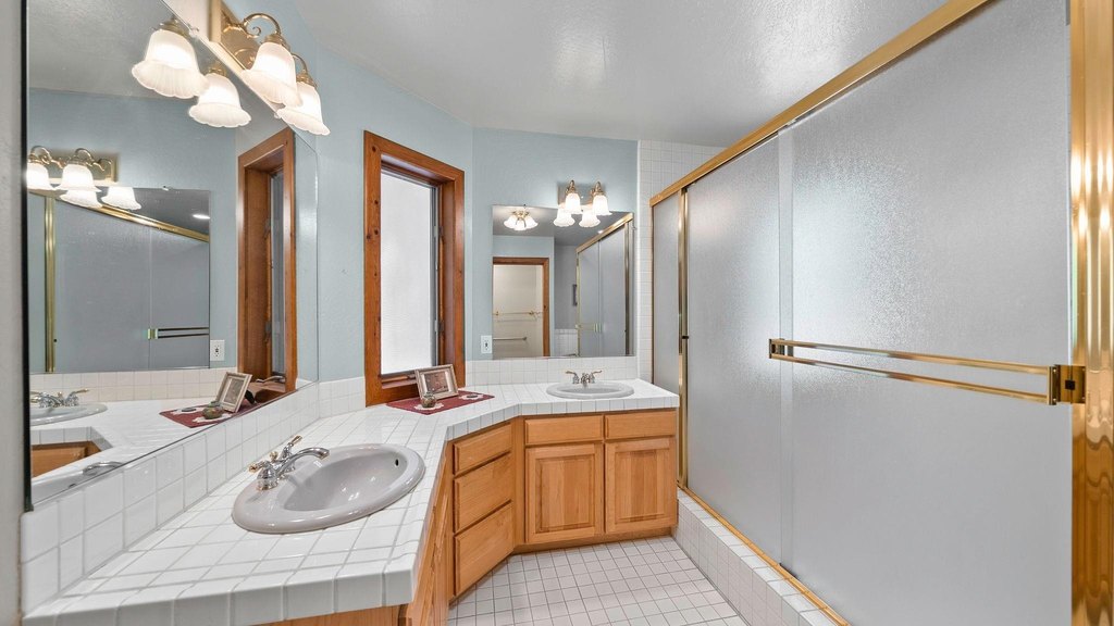 Graeagle, California, 96103, United States, 5 Bedrooms Bedrooms, ,2 BathroomsBathrooms,Residential,Forsale,1910307