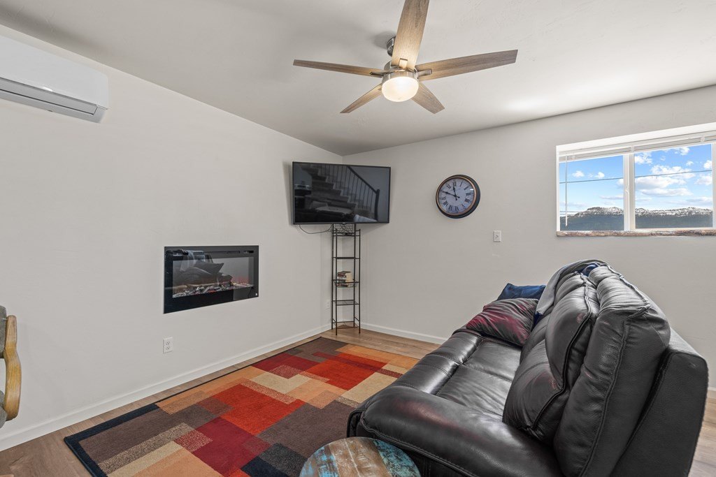 McCall, Idaho, 83638, United States, 1 Bedroom Bedrooms, ,1 BathroomBathrooms,Residential,Forsale,1889419