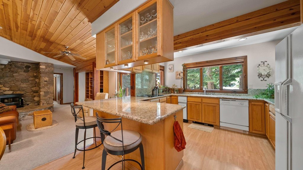 Graeagle, California, 96103, United States, 5 Bedrooms Bedrooms, ,2 BathroomsBathrooms,Residential,Forsale,1910307