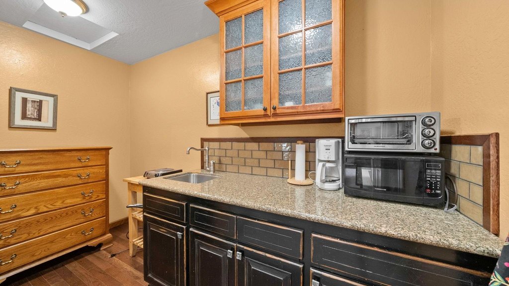 Graeagle, California, 96103, United States, 5 Bedrooms Bedrooms, ,2 BathroomsBathrooms,Residential,Forsale,1910307