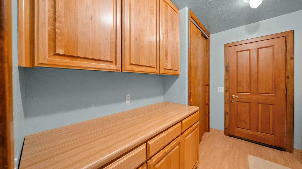 Graeagle, California, 96103, United States, 5 Bedrooms Bedrooms, ,2 BathroomsBathrooms,Residential,Forsale,1910307