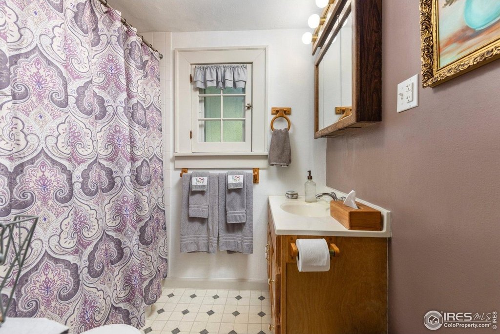 Loveland, Colorado, 80537, United States, 5 Bedrooms Bedrooms, ,3 BathroomsBathrooms,Residential,Forsale,1886167
