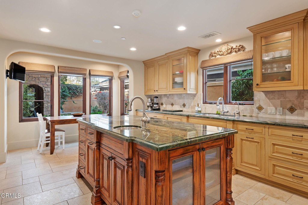 Ventura, California, 93001, United States, 3 Bedrooms Bedrooms, ,4 BathroomsBathrooms,Residential,Forsale,1883944