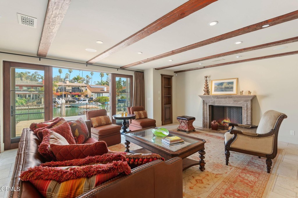 Ventura, California, 93001, United States, 3 Bedrooms Bedrooms, ,4 BathroomsBathrooms,Residential,Forsale,1883944