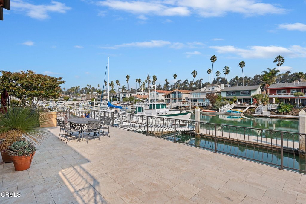 Ventura, California, 93001, United States, 3 Bedrooms Bedrooms, ,4 BathroomsBathrooms,Residential,Forsale,1883944
