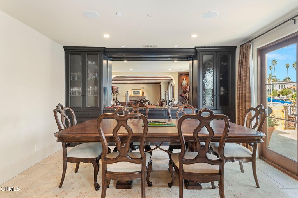 Ventura, California, 93001, United States, 3 Bedrooms Bedrooms, ,4 BathroomsBathrooms,Residential,Forsale,1883944