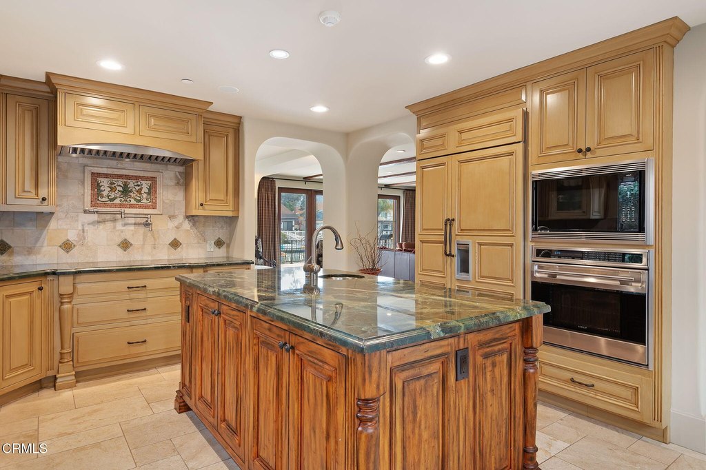 Ventura, California, 93001, United States, 3 Bedrooms Bedrooms, ,4 BathroomsBathrooms,Residential,Forsale,1883944