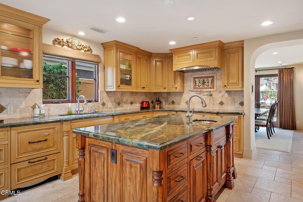 Ventura, California, 93001, United States, 3 Bedrooms Bedrooms, ,4 BathroomsBathrooms,Residential,Forsale,1883944