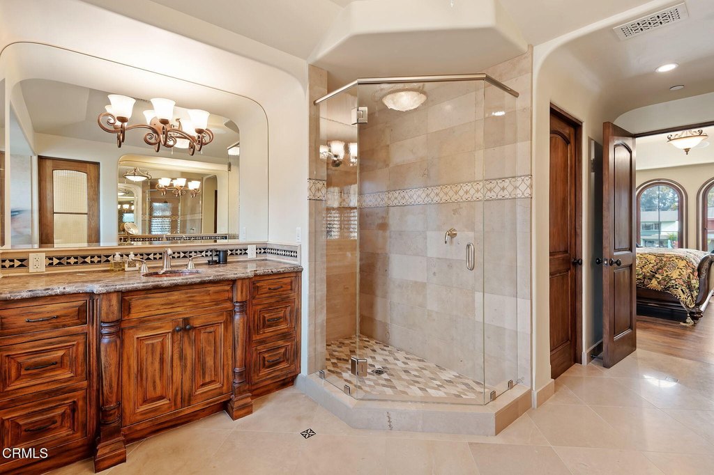 Ventura, California, 93001, United States, 3 Bedrooms Bedrooms, ,4 BathroomsBathrooms,Residential,Forsale,1883944