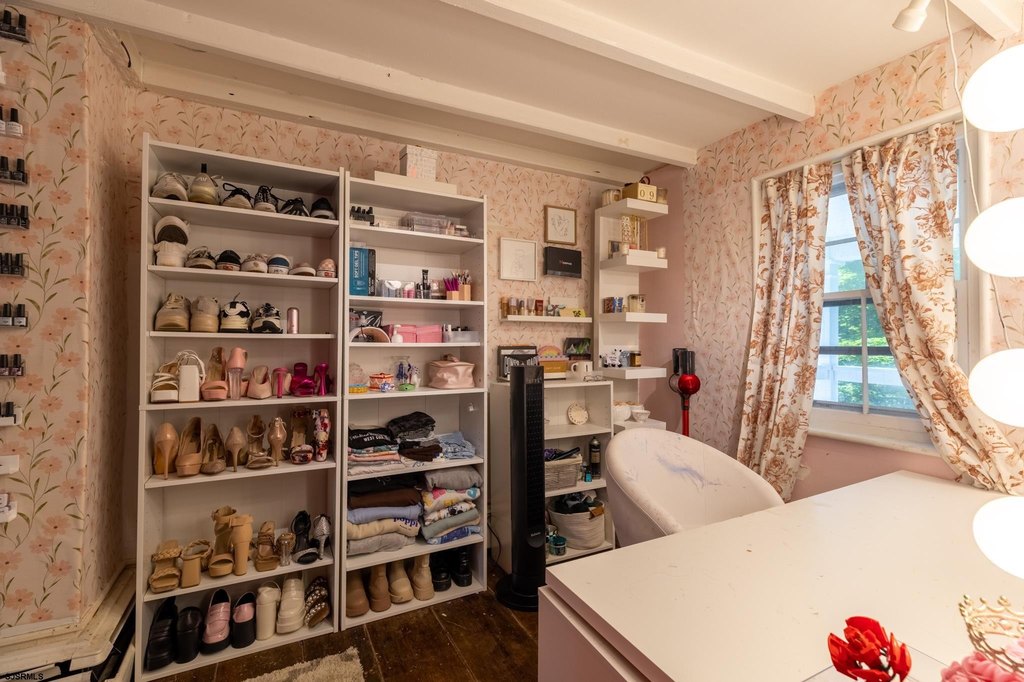 Linwood, New Jersey, 08221, United States, 4 Bedrooms Bedrooms, ,2.5 BathroomsBathrooms,Residential,Forsale,1946139