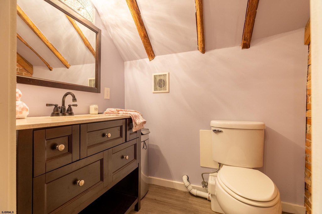 Linwood, New Jersey, 08221, United States, 4 Bedrooms Bedrooms, ,2.5 BathroomsBathrooms,Residential,Forsale,1946139