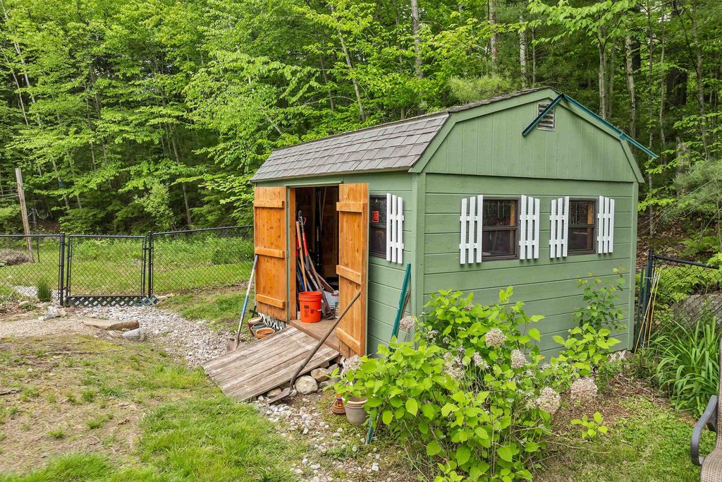 Alton, New Hampshire, 03809, United States, 3 Bedrooms Bedrooms, ,2.5 BathroomsBathrooms,Residential,Forsale,1933929