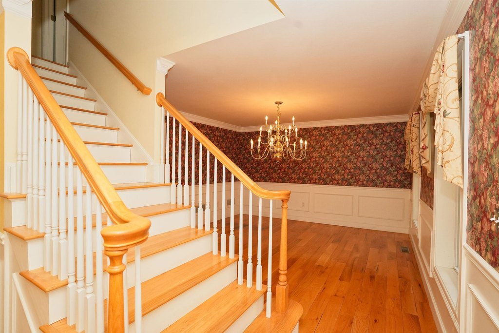 Bedford, New Hampshire, 03110, United States, 4 Bedrooms Bedrooms, ,2.5 BathroomsBathrooms,Residential,Forsale,1933928