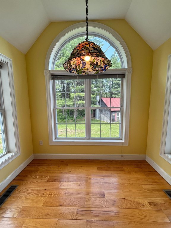 Bedford, New Hampshire, 03110, United States, 4 Bedrooms Bedrooms, ,2.5 BathroomsBathrooms,Residential,Forsale,1933928