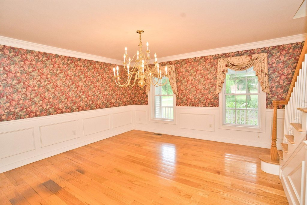 Bedford, New Hampshire, 03110, United States, 4 Bedrooms Bedrooms, ,2.5 BathroomsBathrooms,Residential,Forsale,1933928