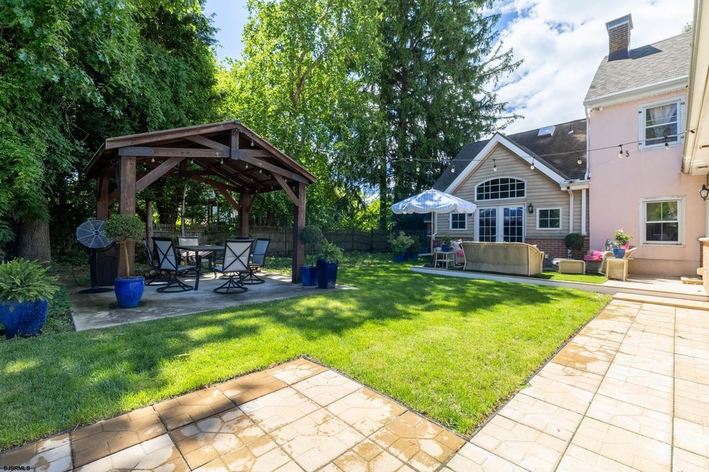 Linwood, New Jersey, 08221, United States, 4 Bedrooms Bedrooms, ,2.5 BathroomsBathrooms,Residential,Forsale,1946139