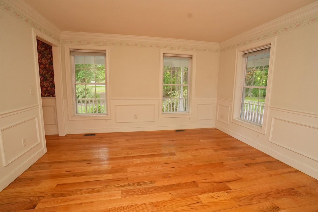 Bedford, New Hampshire, 03110, United States, 4 Bedrooms Bedrooms, ,2.5 BathroomsBathrooms,Residential,Forsale,1933928