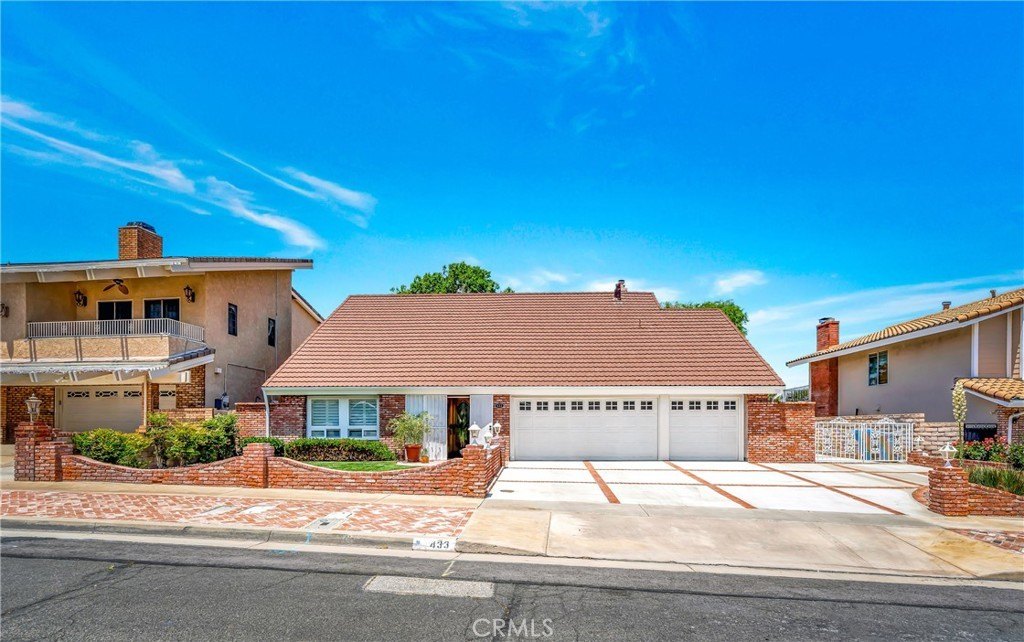 Palmdale, California, 93551, United States, 5 Bedrooms Bedrooms, ,3.5 BathroomsBathrooms,Residential,Forsale,1893832