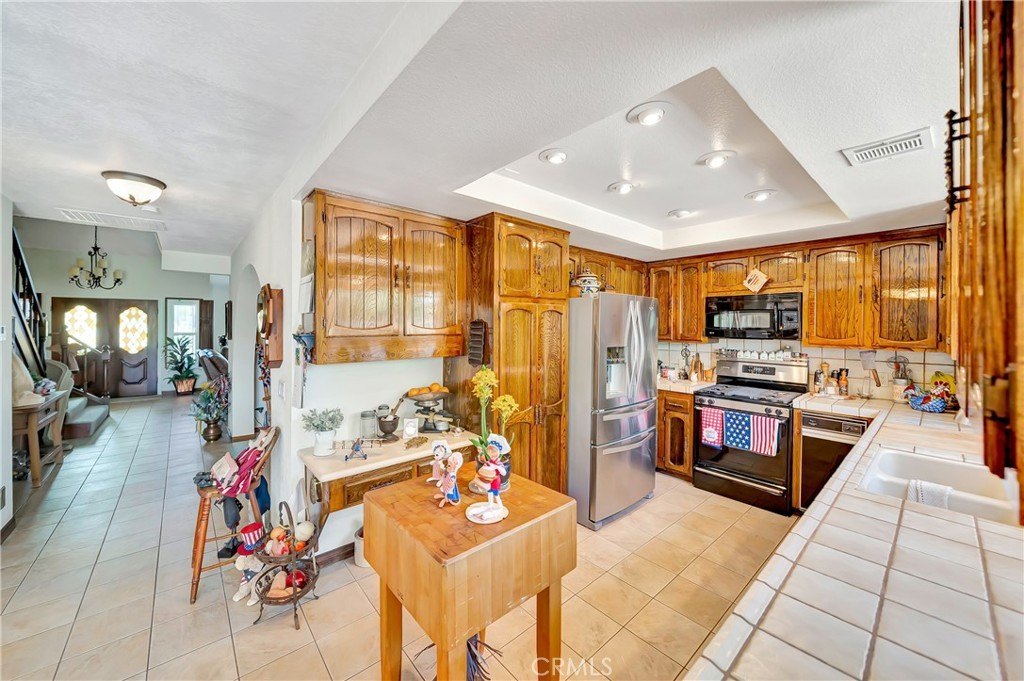 Palmdale, California, 93551, United States, 5 Bedrooms Bedrooms, ,3.5 BathroomsBathrooms,Residential,Forsale,1893832