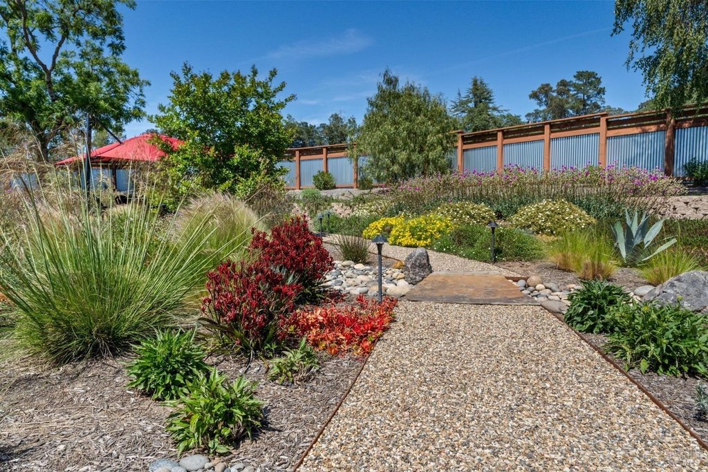 Sebastopol, California, 95472, United States, 3 Bedrooms Bedrooms, ,3 BathroomsBathrooms,Residential,Forsale,1918894